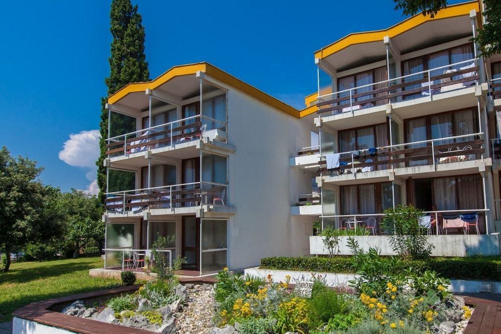 Hotel Slaven Selce Ngoại thất bức ảnh