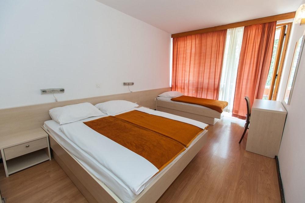 Hotel Slaven Selce Ngoại thất bức ảnh