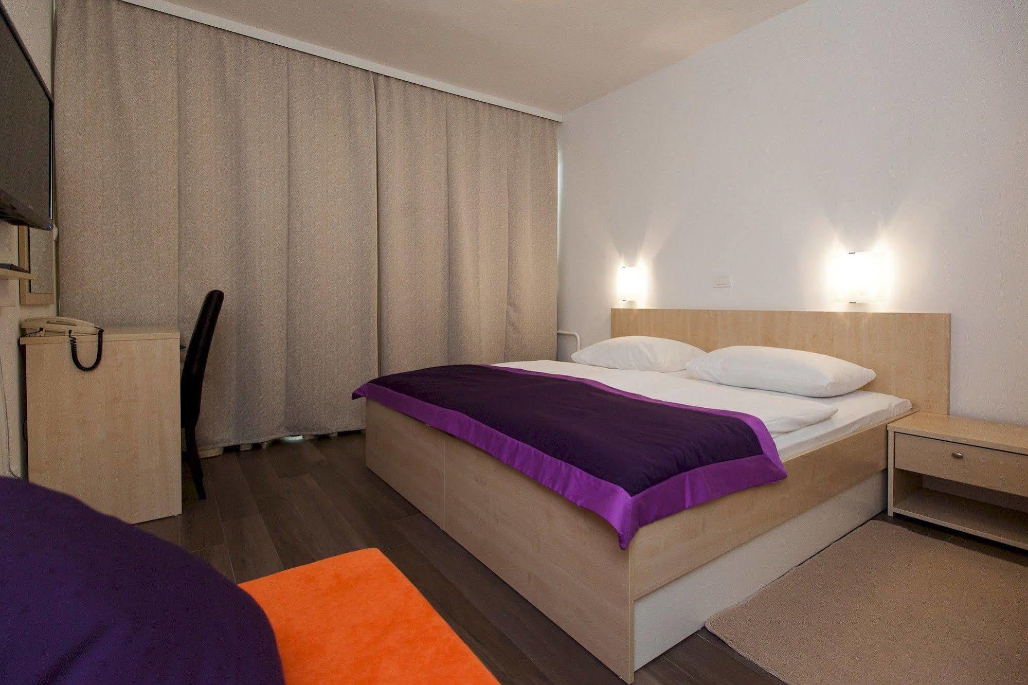 Hotel Slaven Selce Ngoại thất bức ảnh