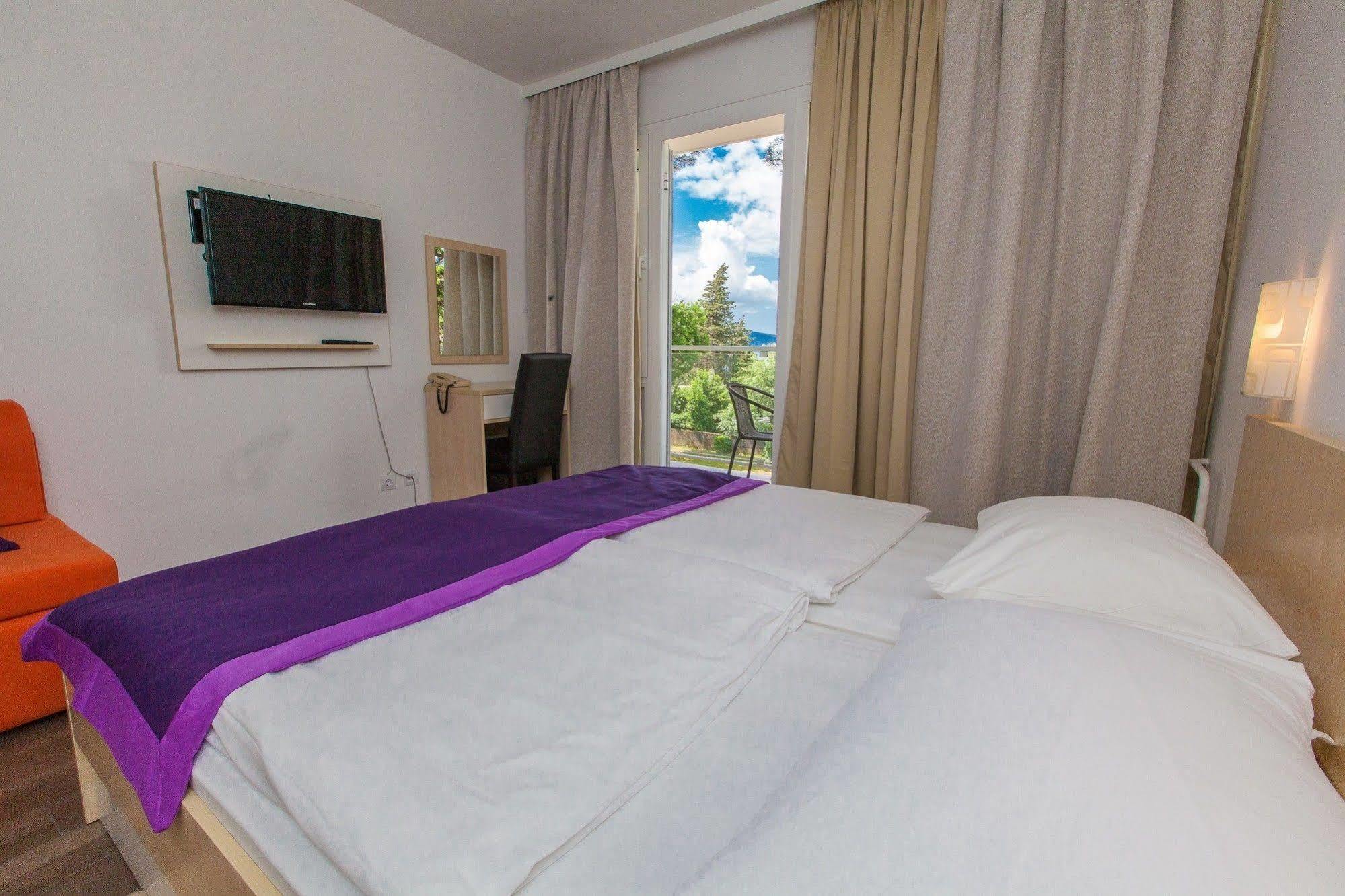 Hotel Slaven Selce Ngoại thất bức ảnh