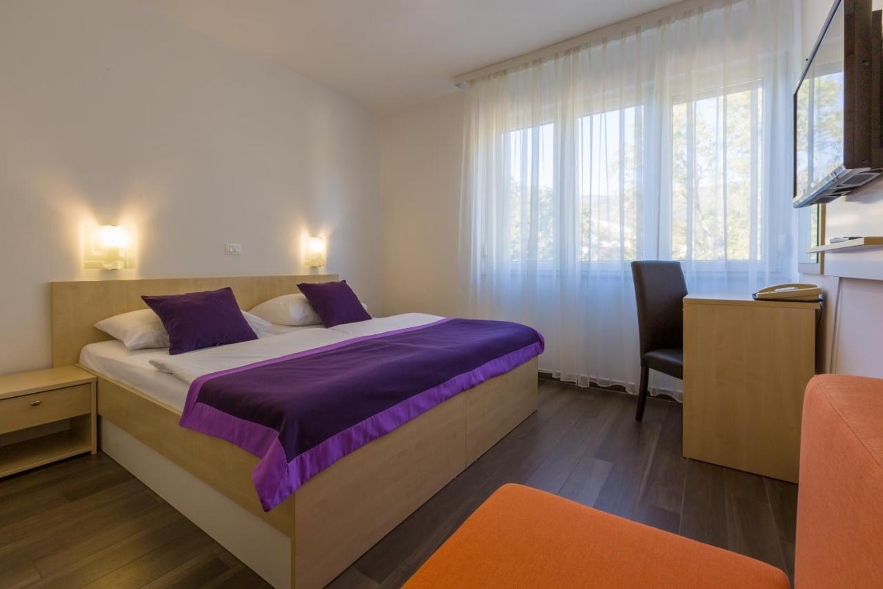Hotel Slaven Selce Ngoại thất bức ảnh